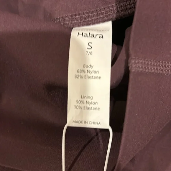 Halara size small high waisted side pocket 6/8 leggings beautiful plum color NWT - Picture 3 of 5